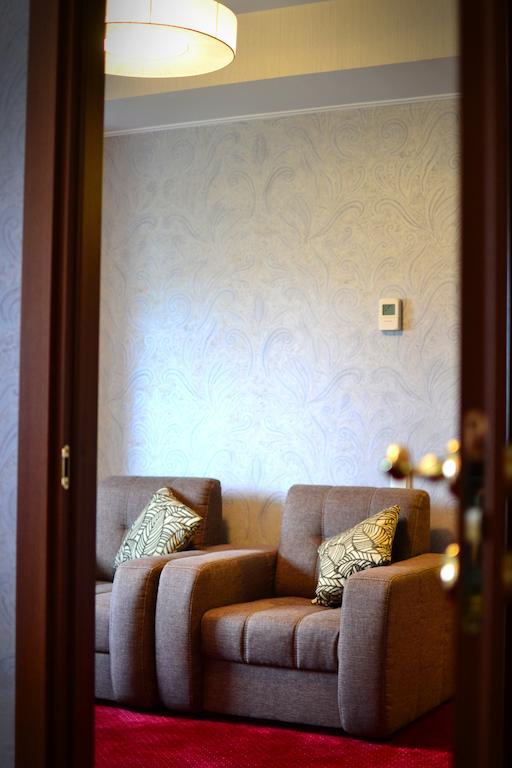 Kera Hotel Nesterenki Δωμάτιο φωτογραφία