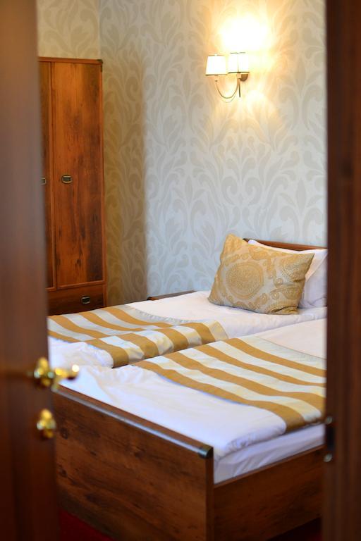 Kera Hotel Nesterenki Δωμάτιο φωτογραφία
