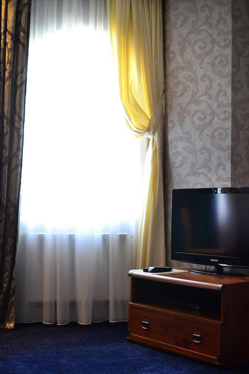 Kera Hotel Nesterenki Δωμάτιο φωτογραφία